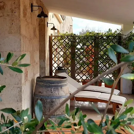 Antica Masseria Ficazzana - Tenuta 3*