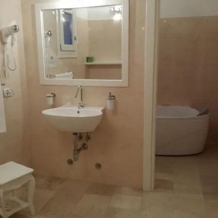 Bed & Breakfast Antica Masseria Ficazzana - Tenuta 3*