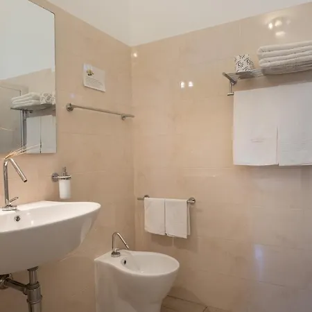Antica Masseria Ficazzana - Tenuta 4*