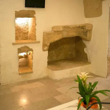 Antica Masseria Ficazzana - Tenuta 4* Марина-ди-Песколузе